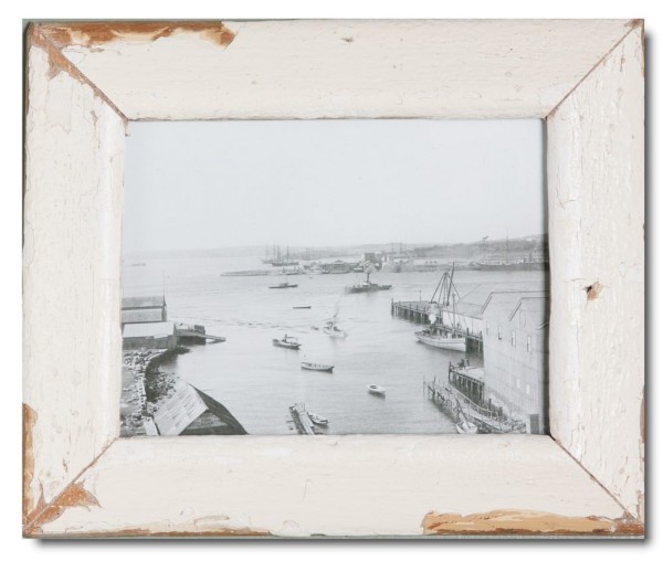 Kleiner Vintage-Bilderrahmen für die Fotogröße 15 x 20 cm mit einem schmalen Rahmen