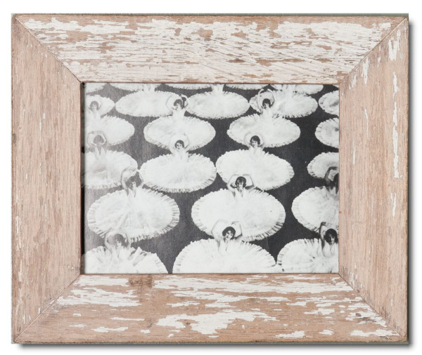 Kleiner Altholz-Bilderrahmen für das Fotoformat 15 x 20 cm mit einem schmalen Rahmen