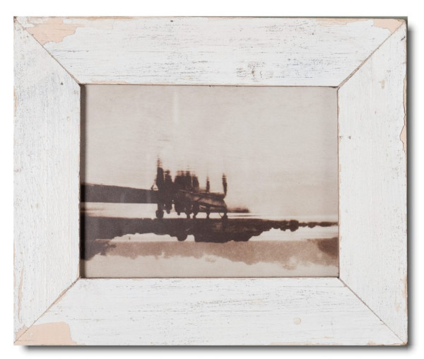Bilderrahmen aus recyceltem Holz für die Fotogröße 15 x 20 cm mit einem schmalen Rahmen