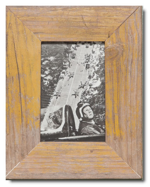 Bilderrahmen aus recycletem Holz für das Fotoformat 10 x 15 cm von Luna Designs