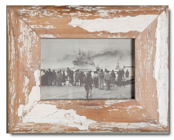 Luna Designs reclaimed wood frame from south africa for the photo format 10 x 15 cm